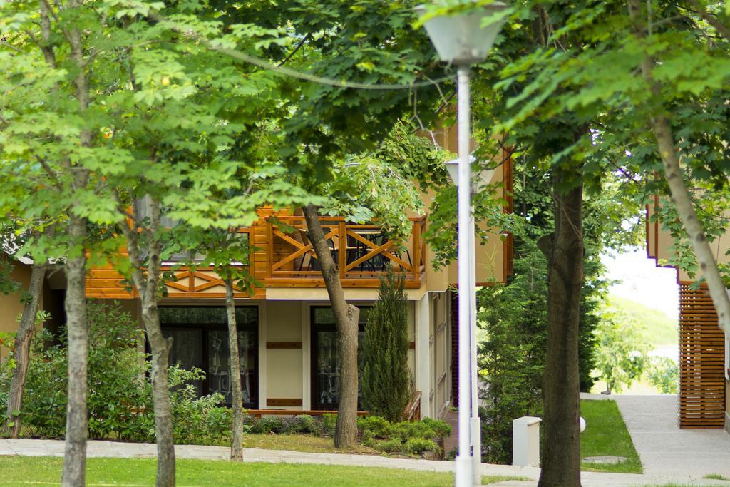 Holiday Village Lozenets Esterno foto